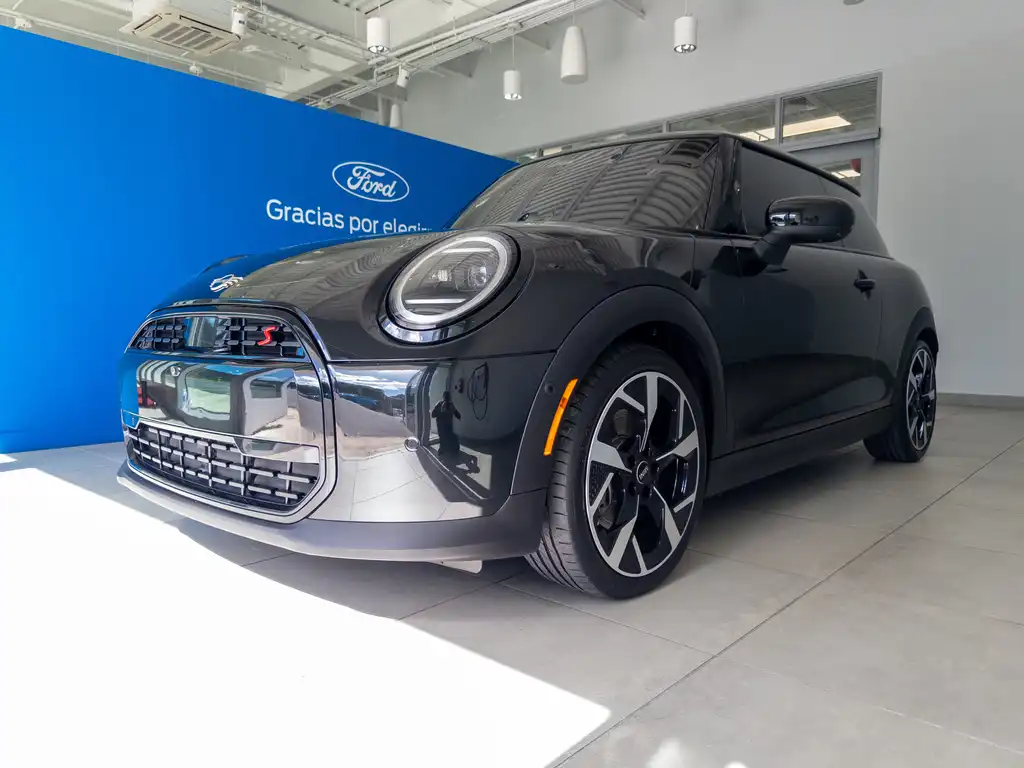 2025 MINI Hardtop Cooper S's photo