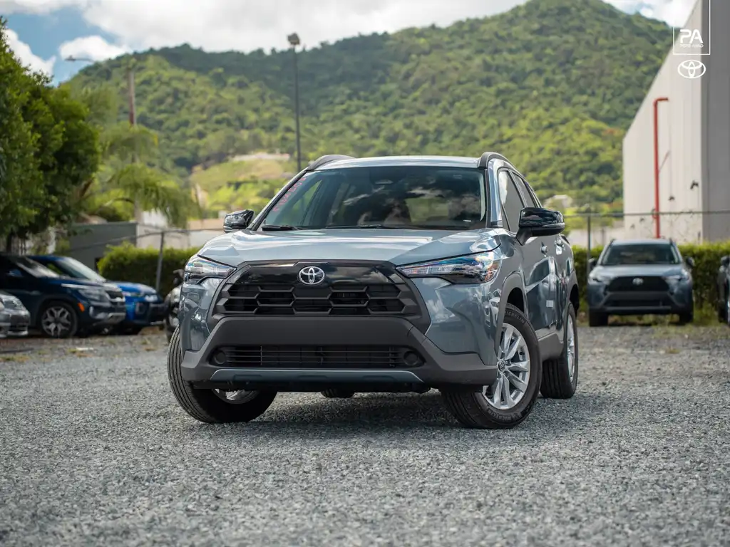 2026 Toyota Corolla Cross LE FWD's photo