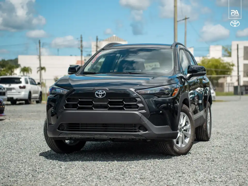 2026 Toyota Corolla Cross LE FWD's photo