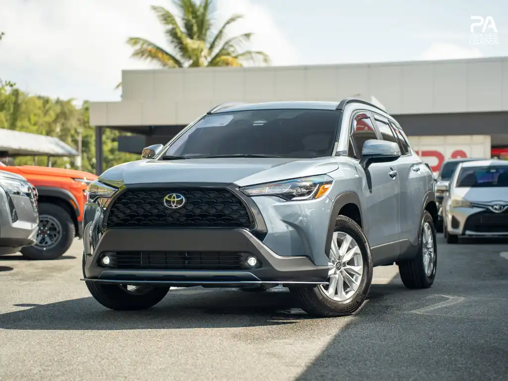 2024 Toyota Corolla Cross LE FWD's photo