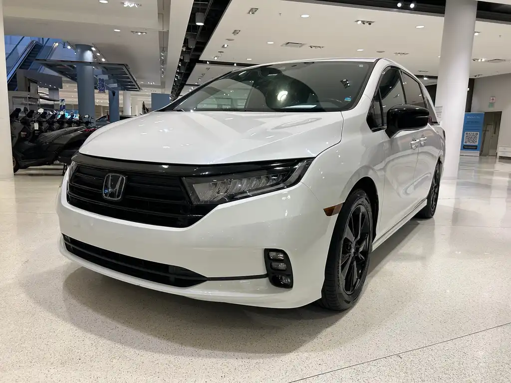 2024 Honda Odyssey Sport's photo
