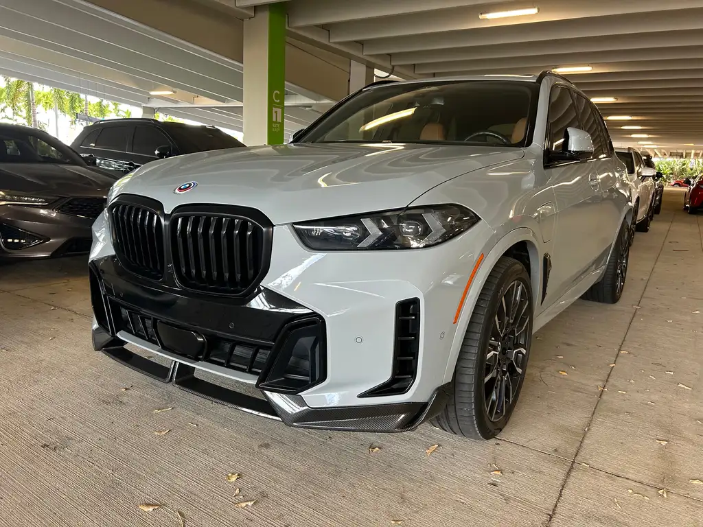 2024 BMW X5 xDrive50e 4dr SUV (3.0L 6cyl Turbo gas/electric plug-in hybrid 8A) AWD's photo