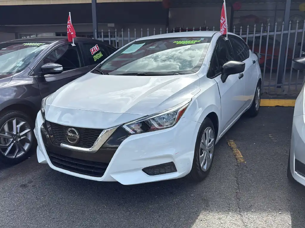 2021 Nissan Versa 1.6 S CVT's photo