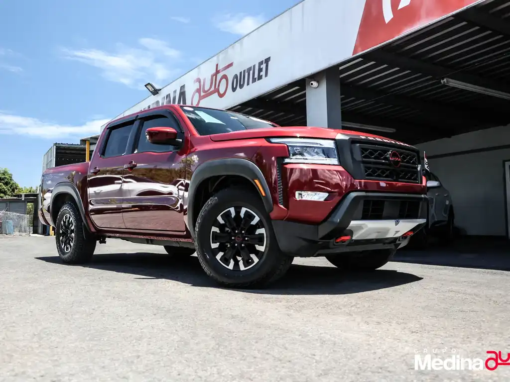 2023 Nissan Frontier PRO-X Crew Cab 4X2's photo
