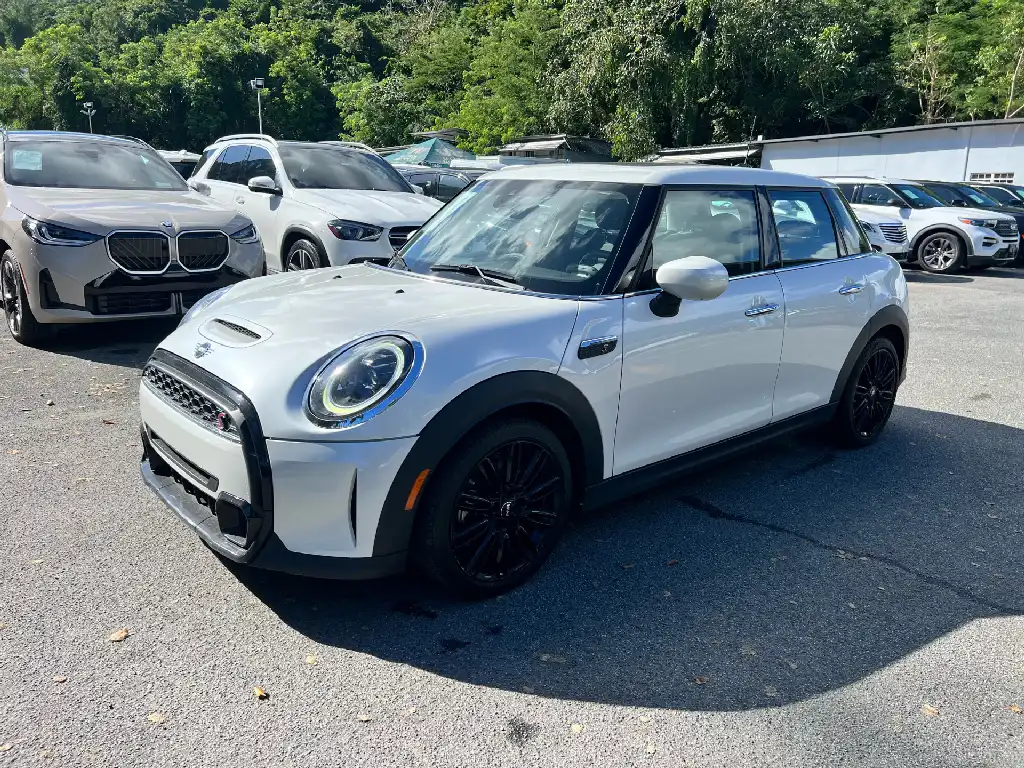 2024 MINI Hardtop Cooper S's photo