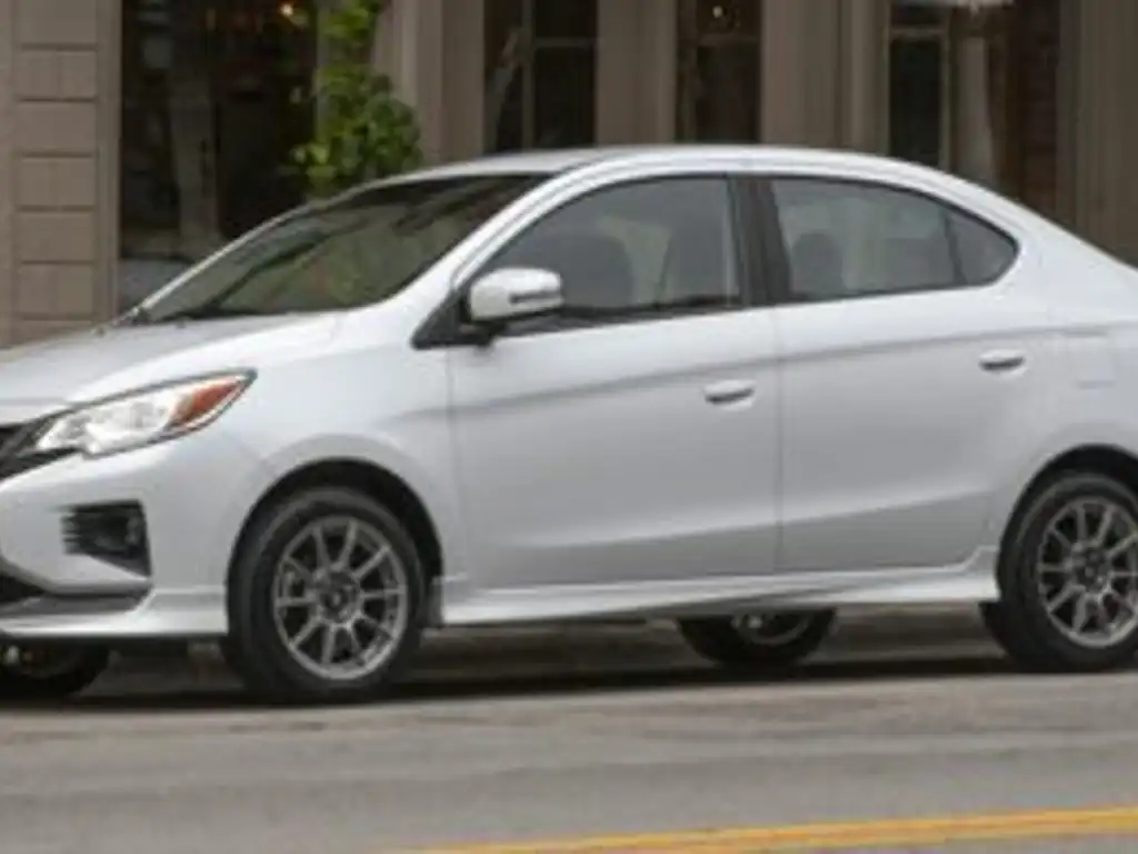 2024 Mitsubishi Mirage ES CVT's photo