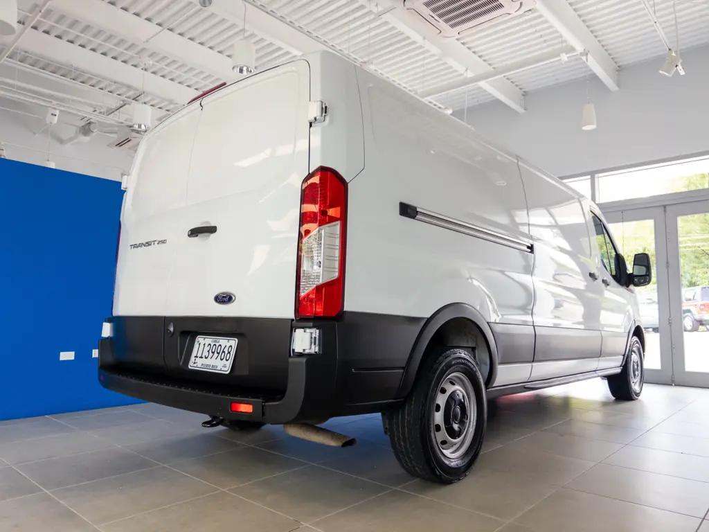 2023 Ford Transit 250 Low Roof 148 WB photo 4