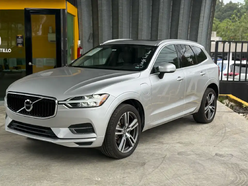 2020 Volvo XC60 T8 Momentum PHEV AWD's photo