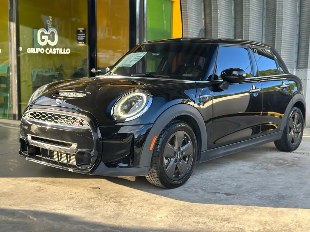2022 MINI Hardtop Cooper S's photo