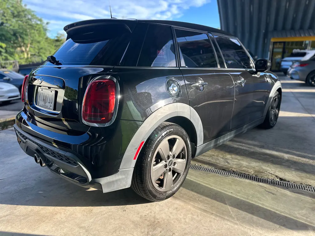 2022 MINI Hardtop Cooper S photo 3
