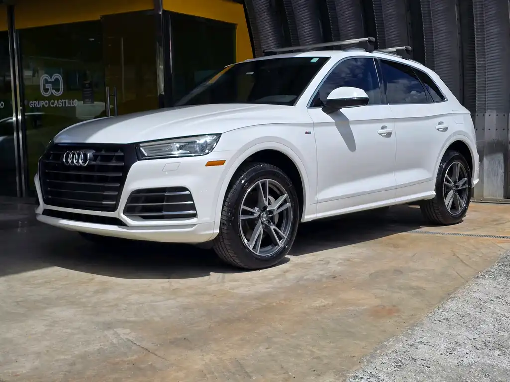 2020 Audi Q5 55 e quattro S tronic Premium's photo