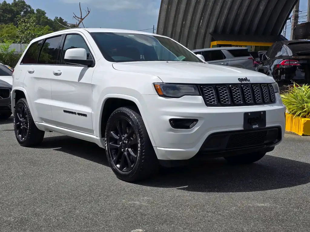 2021 Jeep Grand Cherokee Laredo X's photo