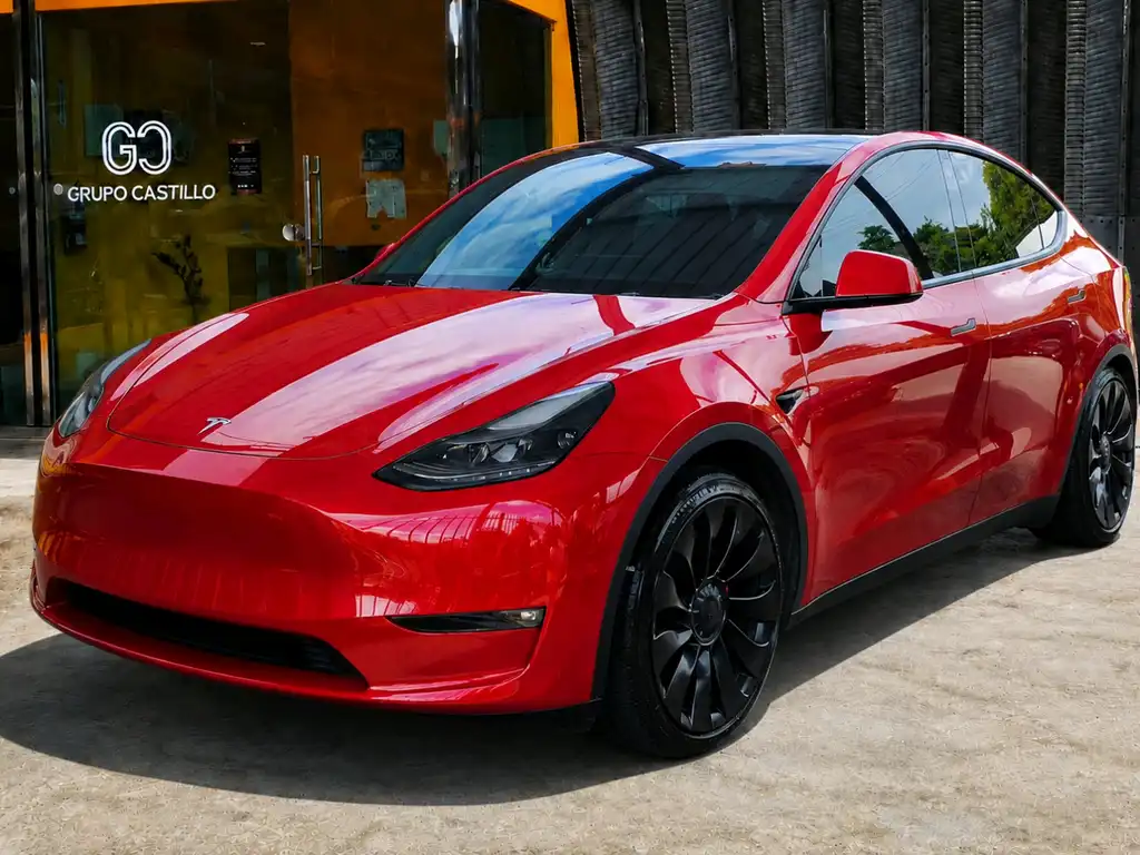 2022 Tesla Model Y Performance Dual Motor All-Wheel Drive's photo