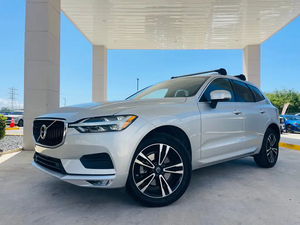 2021 Volvo XC60 T5 Momentum AWD's photo