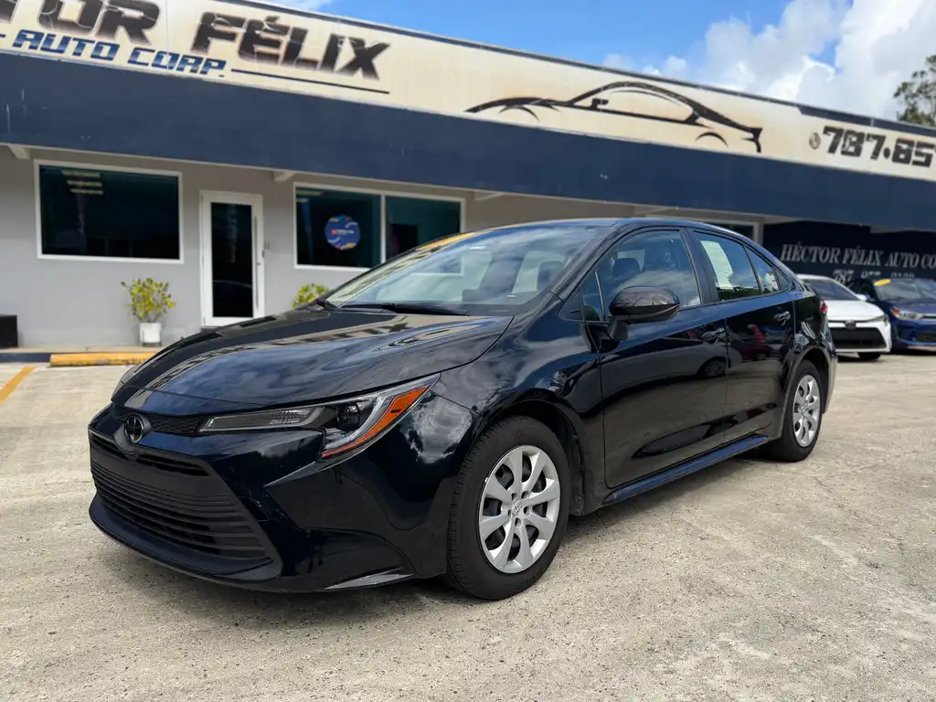 2025 Toyota Corolla LE CVT's photo