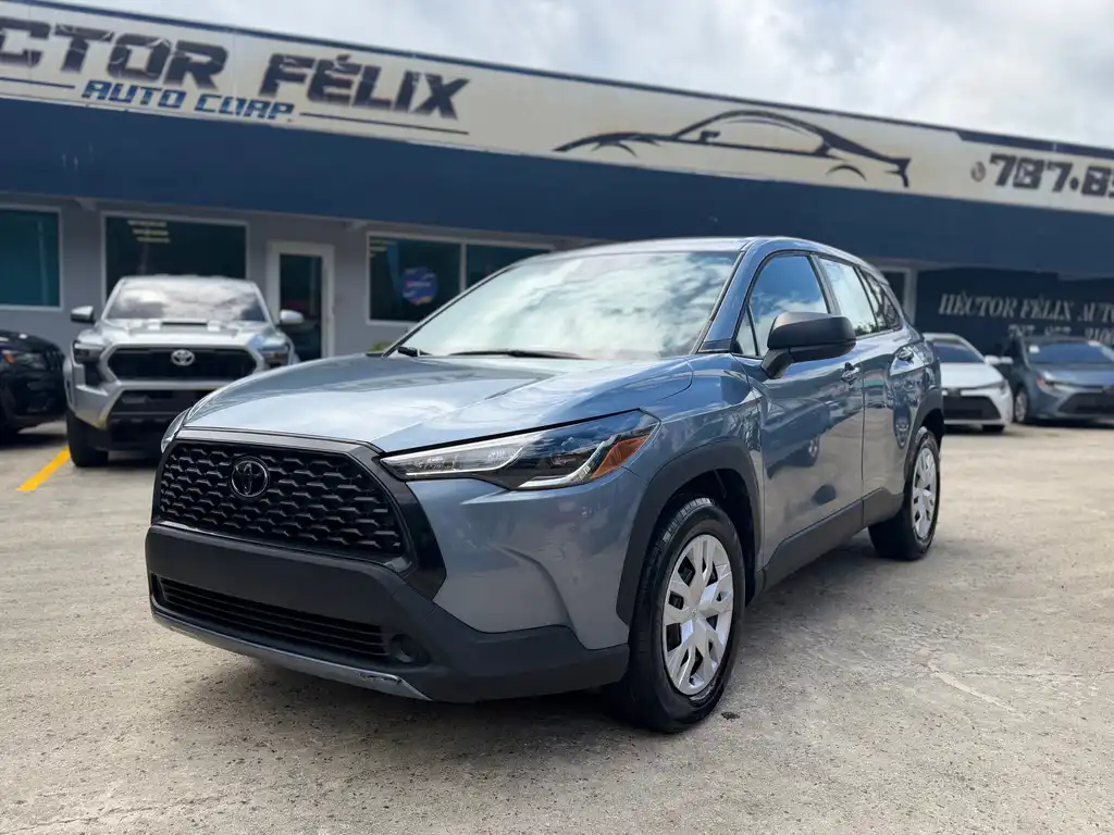 2024 Toyota Corolla Cross L FWD's photo