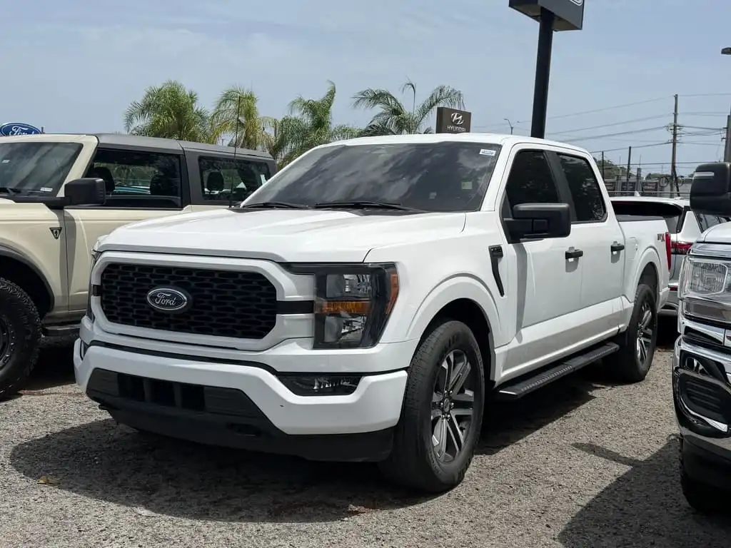 2023 Ford F-150 XL SuperCrew 5-1/2 Box's photo