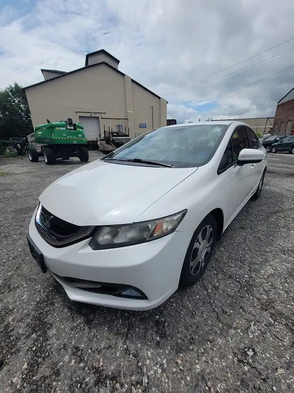 2015 Honda Civic Hybrid CVT's photo