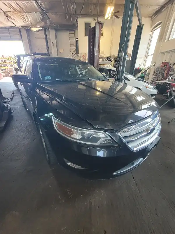 2010 Ford Taurus SHO AWD's photo