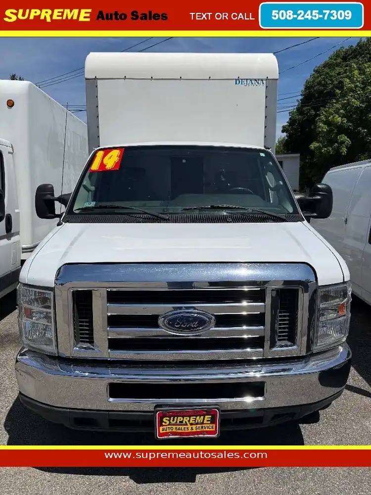 2014 Ford E-Series SRW E-350 Super Duty 138 in WB's photo