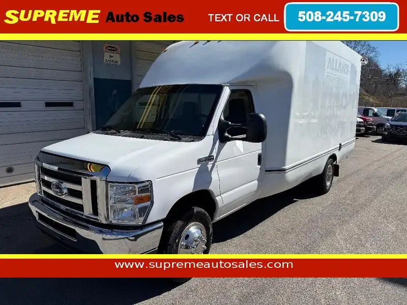 2017 Ford E-Series SRW E-350 Super Duty 138 in WB's photo