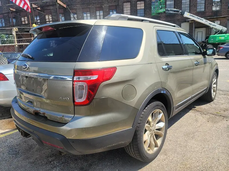 2012 Ford Explorer XLT 4x4 photo 5