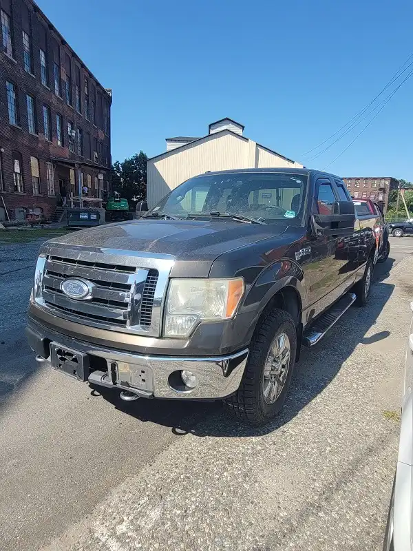 2009 Ford F-150 Lariat 4WD SuperCab 133 in Styleside's photo