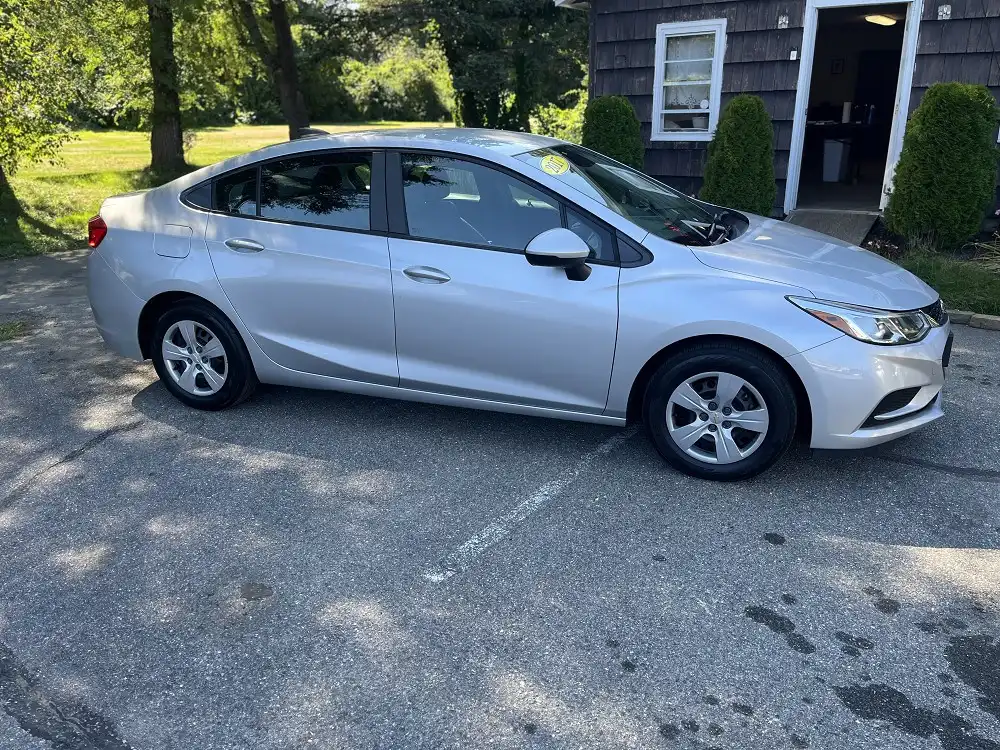 2017 Chevrolet Cruze LS Auto's photo