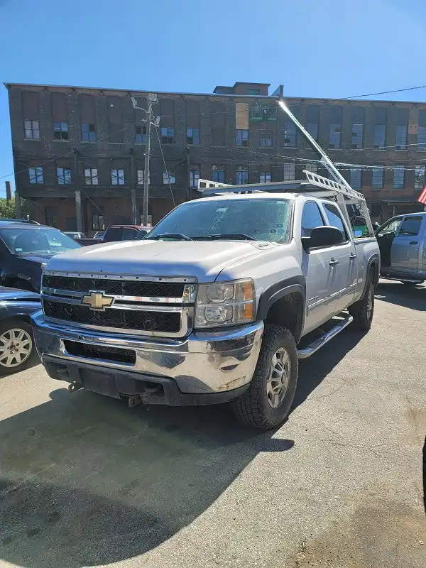 2011 Chevrolet Silverado HD CREW PICKUP's photo