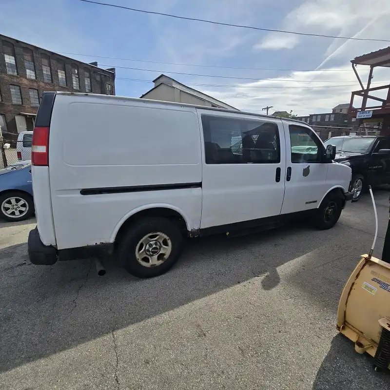 2003 GMC Savana 2500 AWD's photo