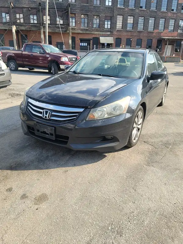 2011 Honda Accord V6 EX-L Auto's photo
