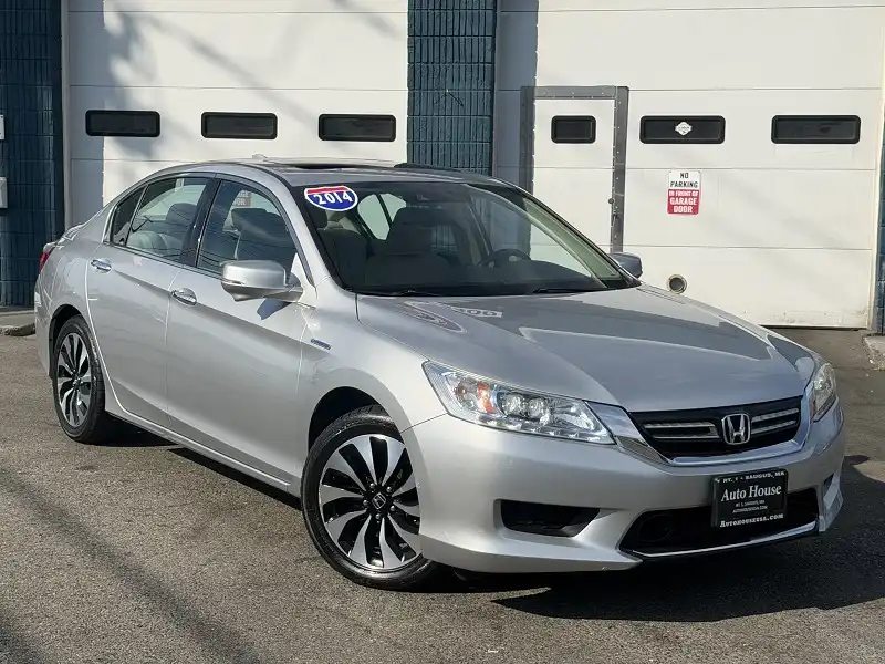 2014 Honda Accord Hybrid Touring's photo