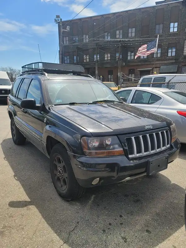 2004 Jeep Grand Cherokee Laredo 4WD's photo