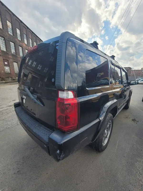 2006 Jeep Commander 4X4 photo 5