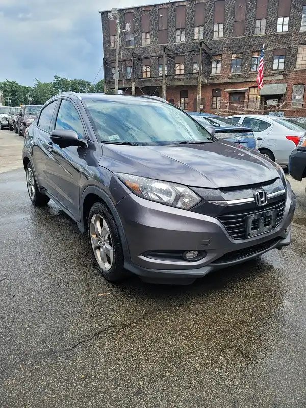 2016 Honda HR-V EX-L Navi AWD's photo