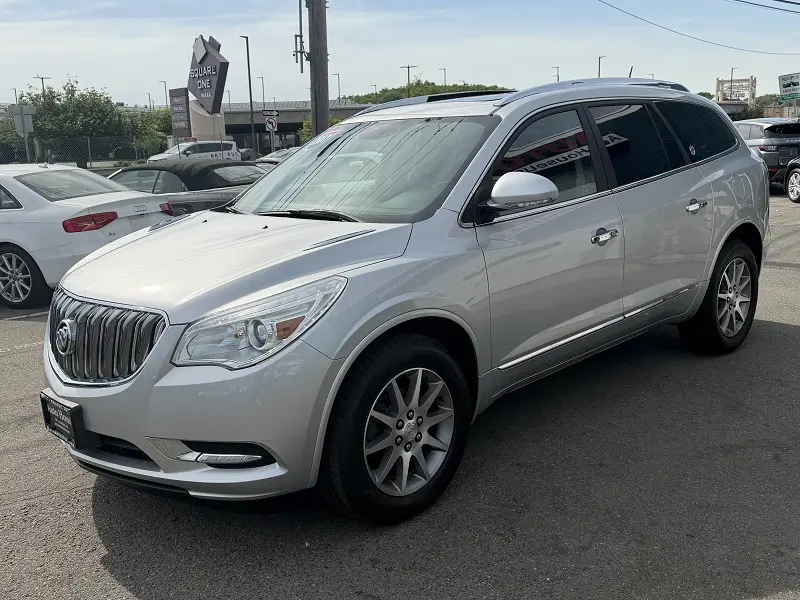 2017 Buick Enclave Leather AWD photo 4