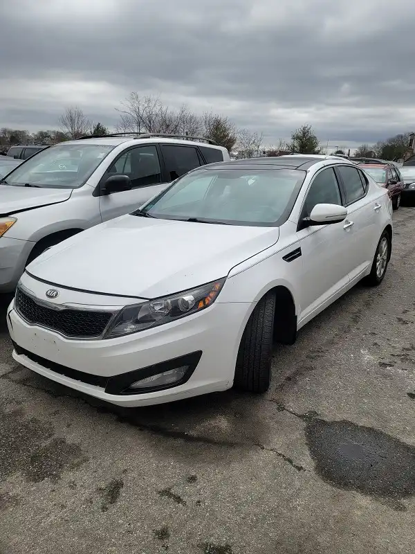 2013 Kia Optima EX AT's photo
