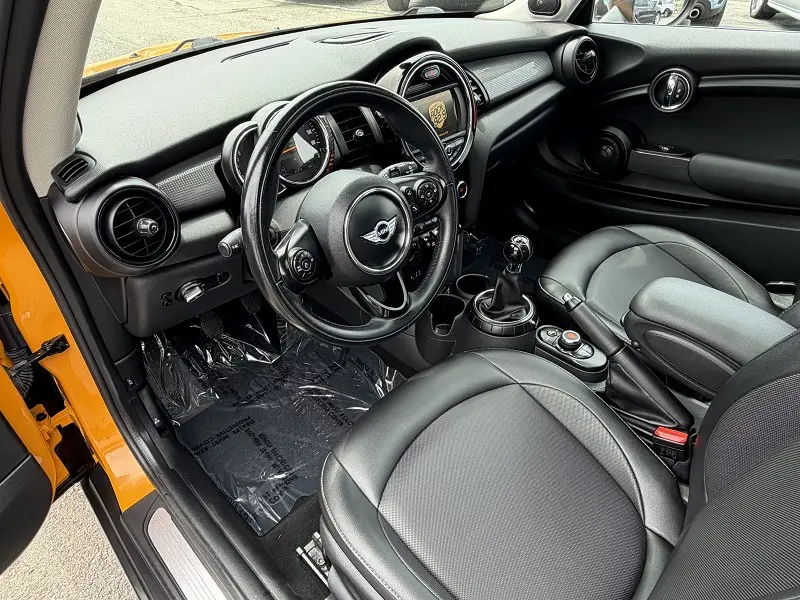 2016 MINI Cooper Base photo 5