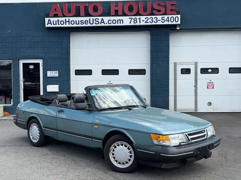 1991 Saab 900's photo