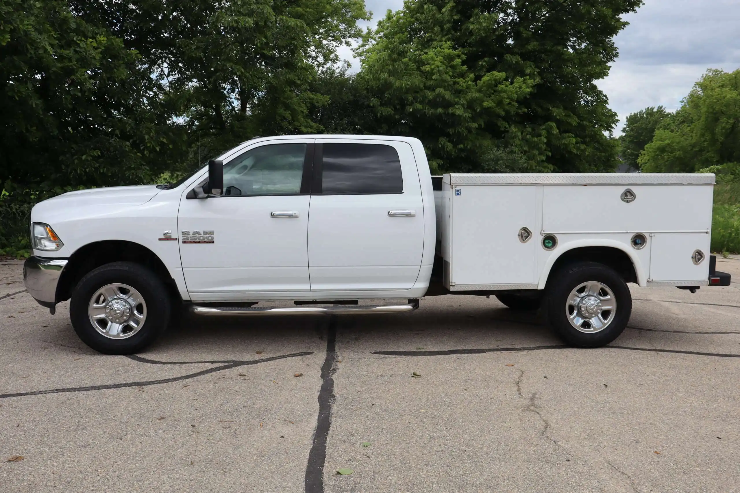 2015 RAM 3500 SLT 4X4 Crew Cab LWB's photo