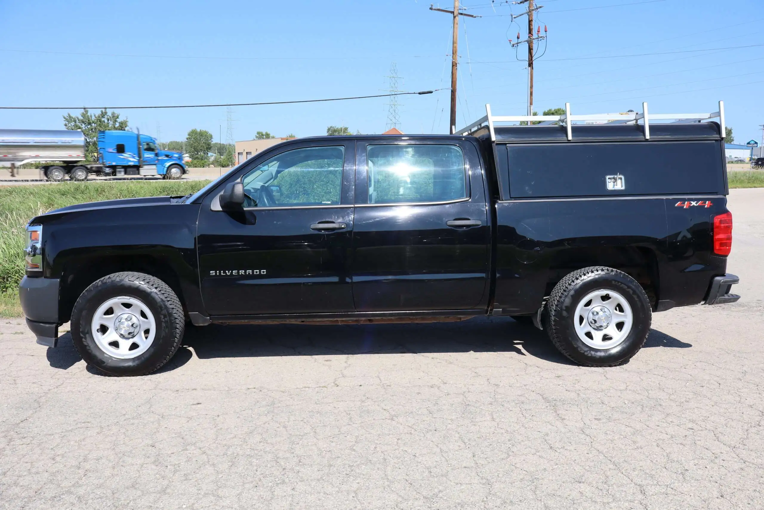 2018 Chevrolet Silverado 1500 Work Truck 1WT 4X4 Crew Cab Short Box's photo