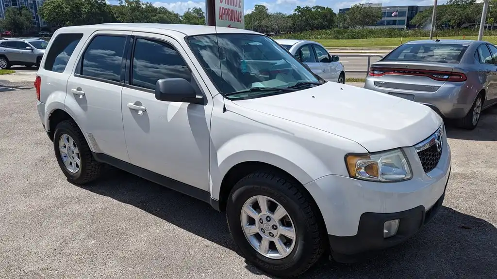 2011 Mazda Tribute i Touring Auto's photo