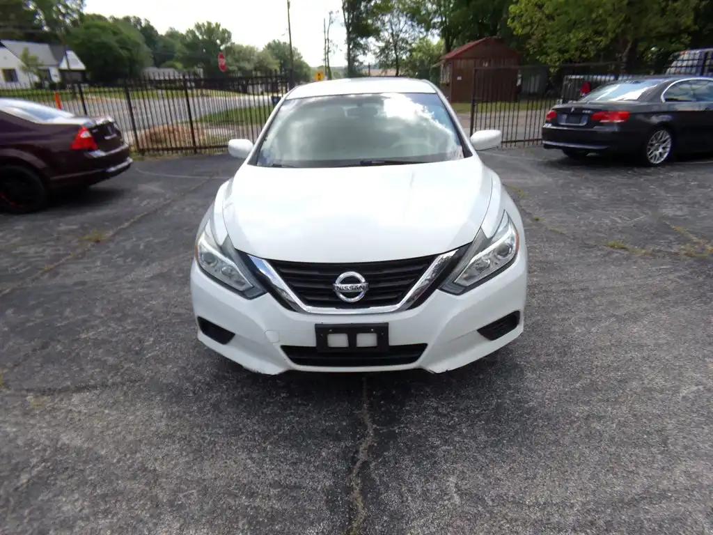 2016 Nissan Altima 2.5 S's photo