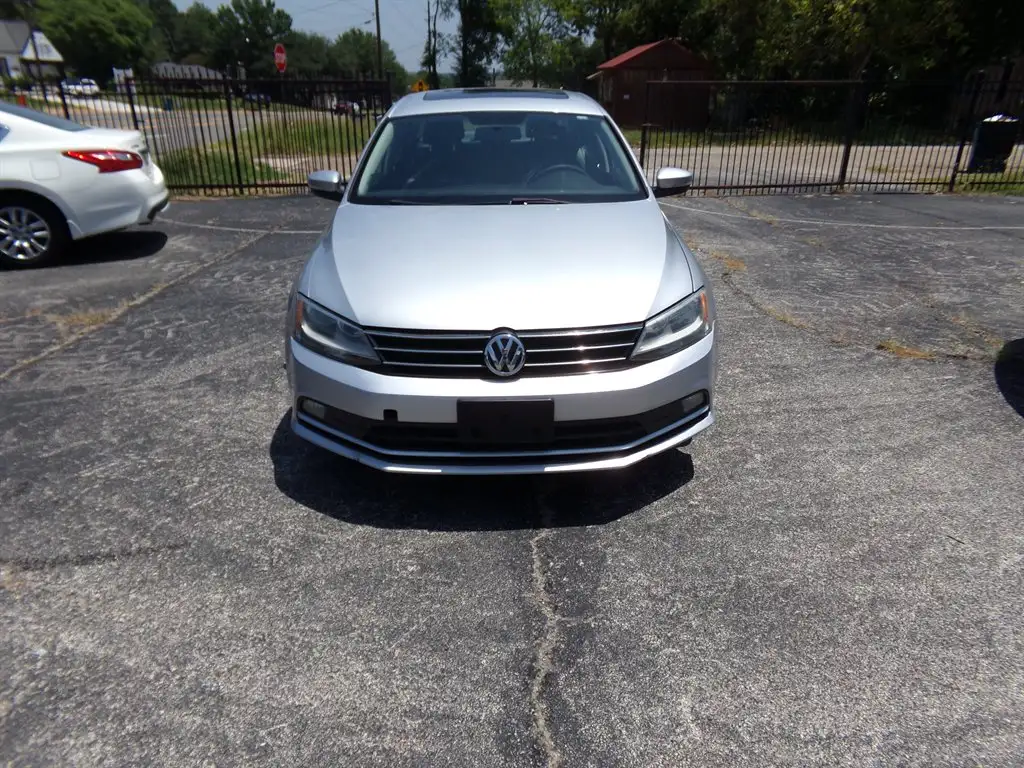 2015 Volkswagen Jetta 1.8T SE w/Conn. & Navigation Auto's photo