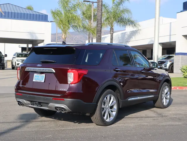2023 Ford Explorer Platinum 4WD photo 4
