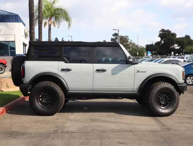 2021 Ford Bronco Badlands 4x4 photo 3