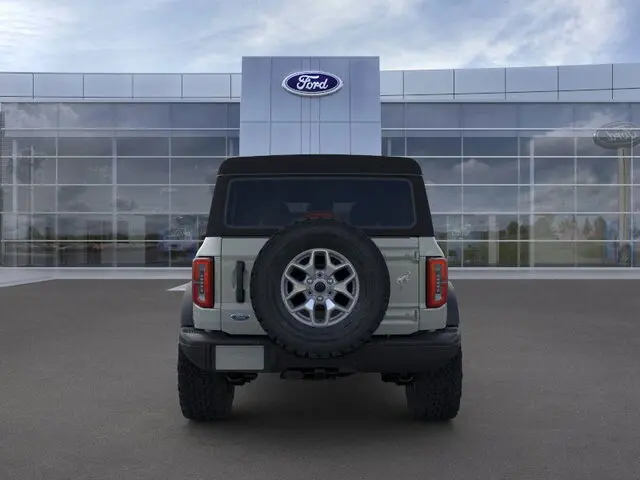 2024 Ford Bronco Badlands 4WD photo 5