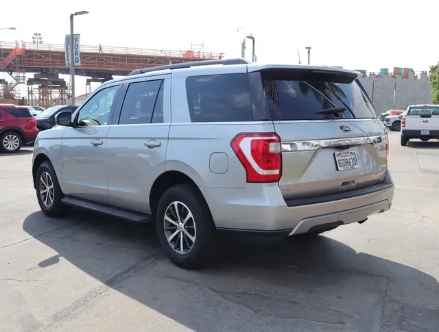 2020 Ford Expedition XLT photo 3