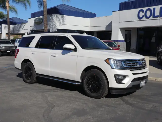 2019 Ford Expedition XLT photo 1