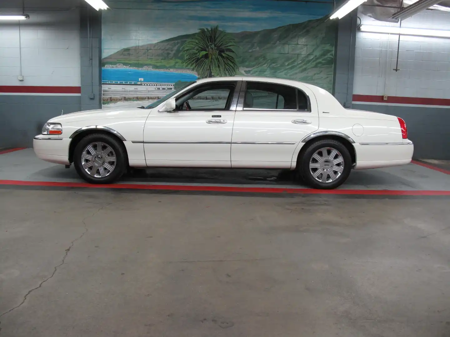 2004 Lincoln Town Car Ultimate's photo